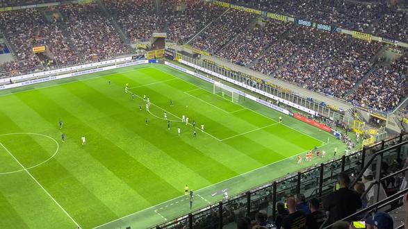 步都不容有 步都不容有