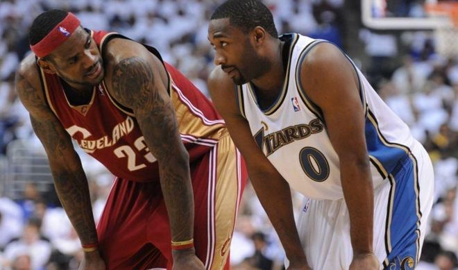 这一决定背 这一决定背