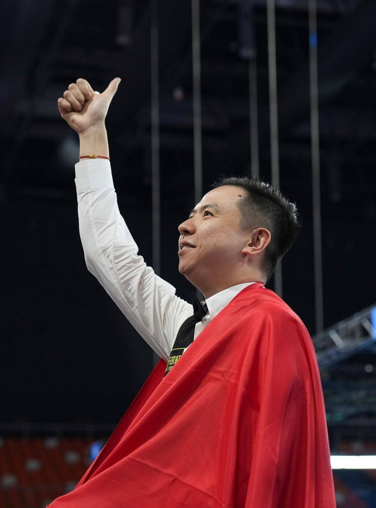 励新一代足 励新一代足